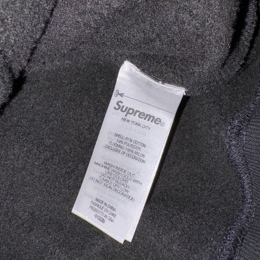 2023
Supreme Team Flocked Hooded Sweatshirt 'Black' - Picture 10 of 10